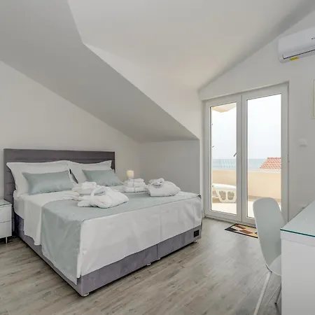 1 Bedroom Amazing In *